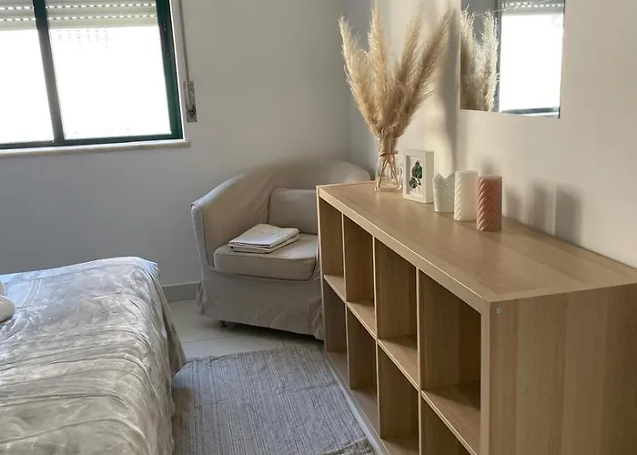 Encantador A 100m Da * Καρβοέιρο