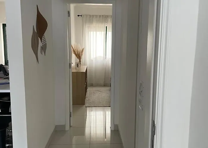 Encantador A 100m Da Καρβοέιρο